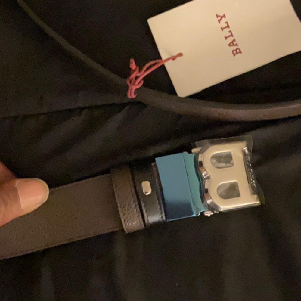 Bally reverseable belt